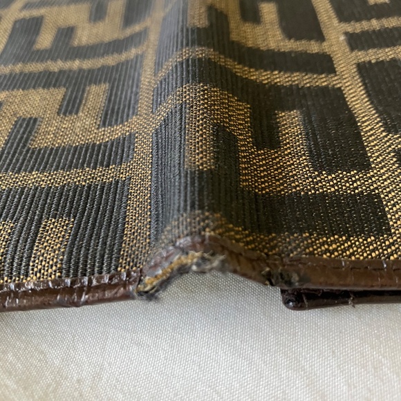 Authentic Vintage Fendi Long Wallet - Picture 4 of 10